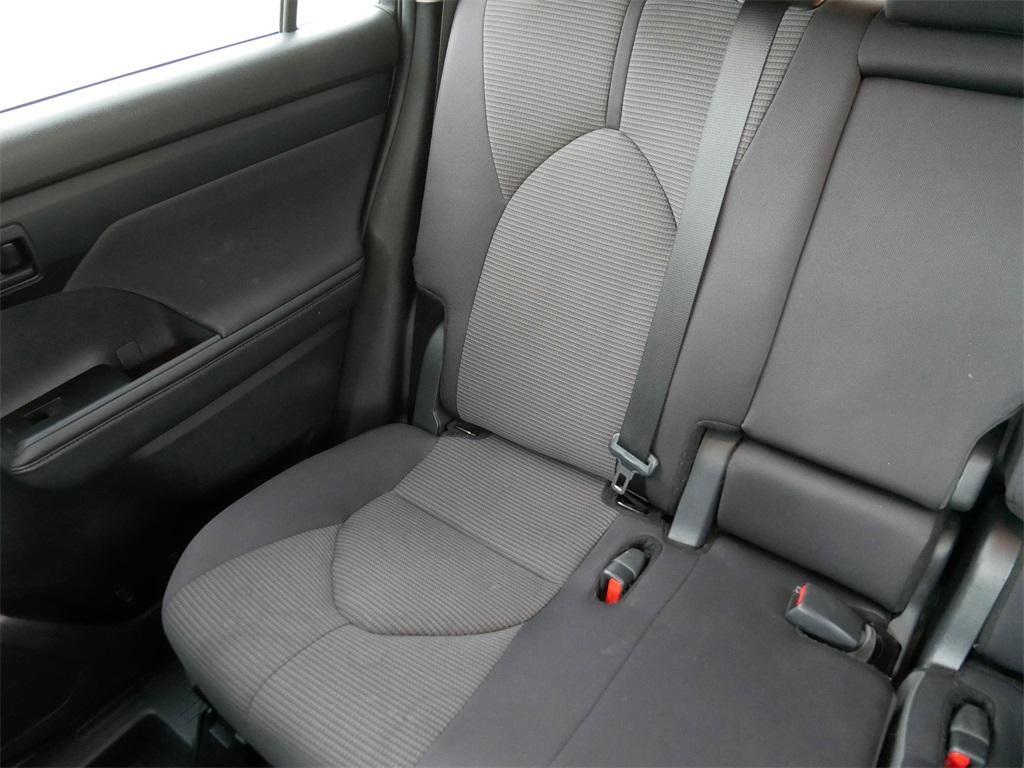 used 2024 Toyota Highlander car, priced at $31,500