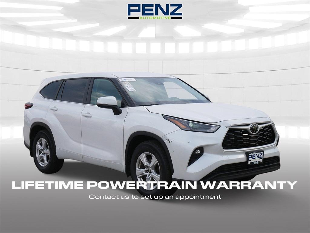 used 2024 Toyota Highlander car, priced at $33,900