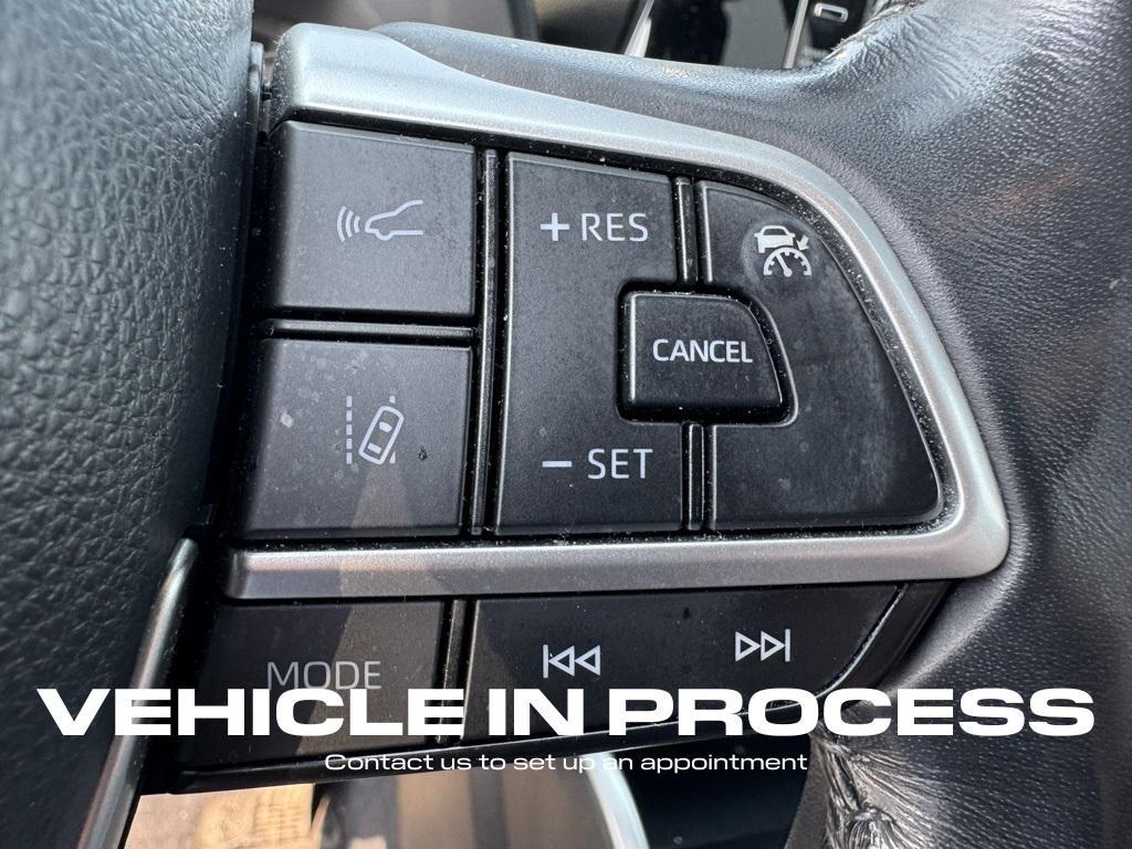used 2022 Toyota Highlander car, priced at $35,500