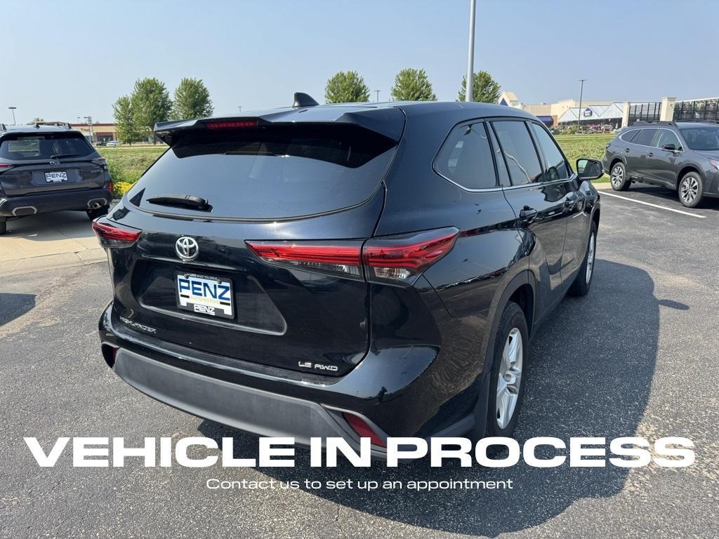 used 2022 Toyota Highlander car, priced at $35,500