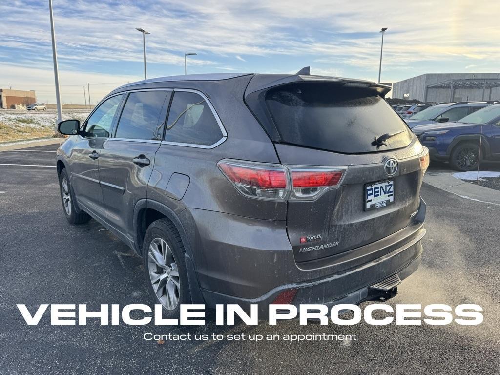 used 2015 Toyota Highlander car, priced at $15,500