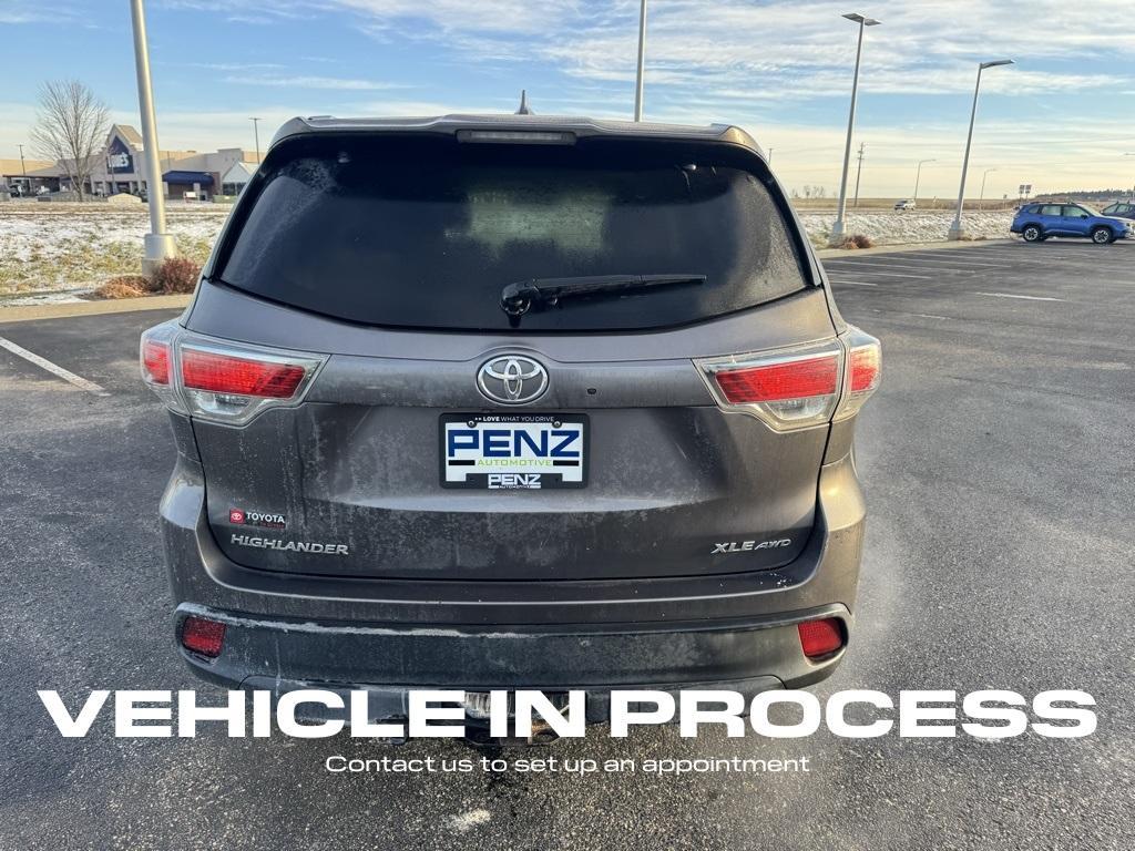 used 2015 Toyota Highlander car, priced at $15,500