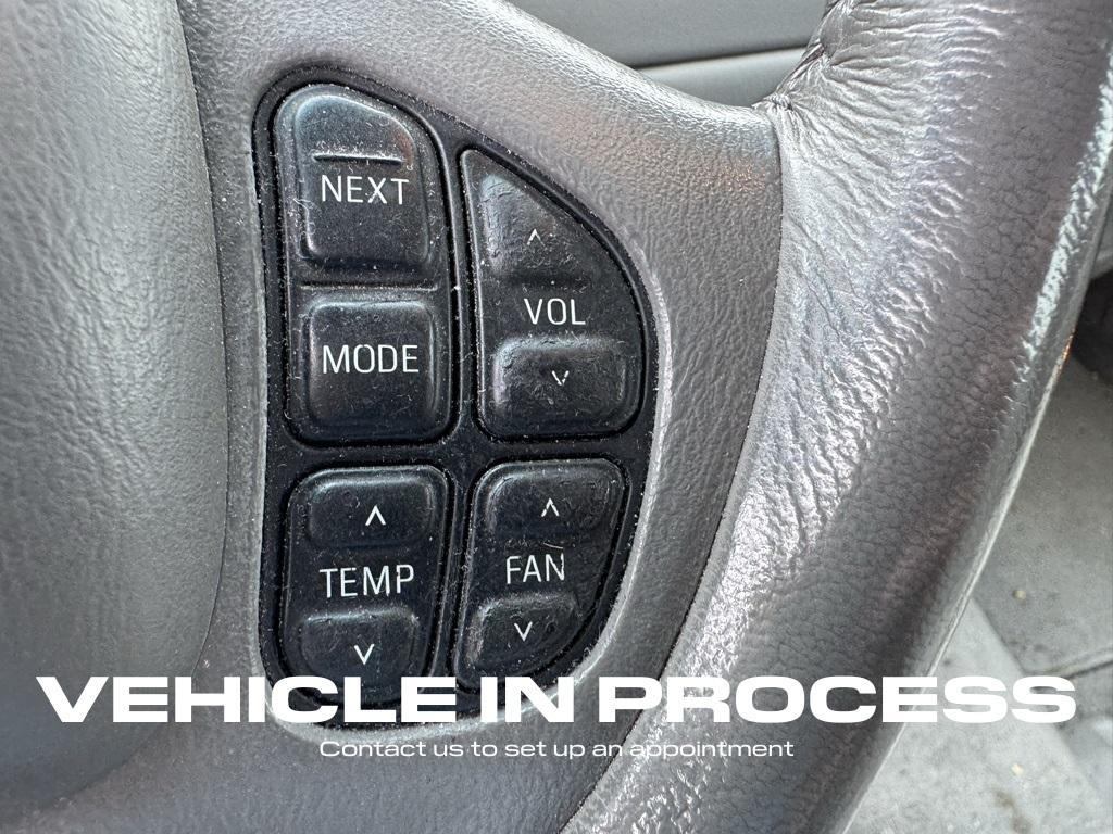 used 2002 Lincoln Town Car car, priced at $7,000