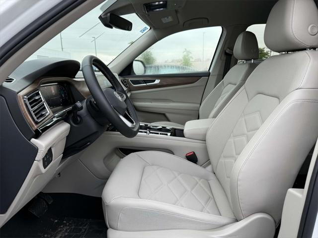 new 2025 Volkswagen Atlas car, priced at $43,558