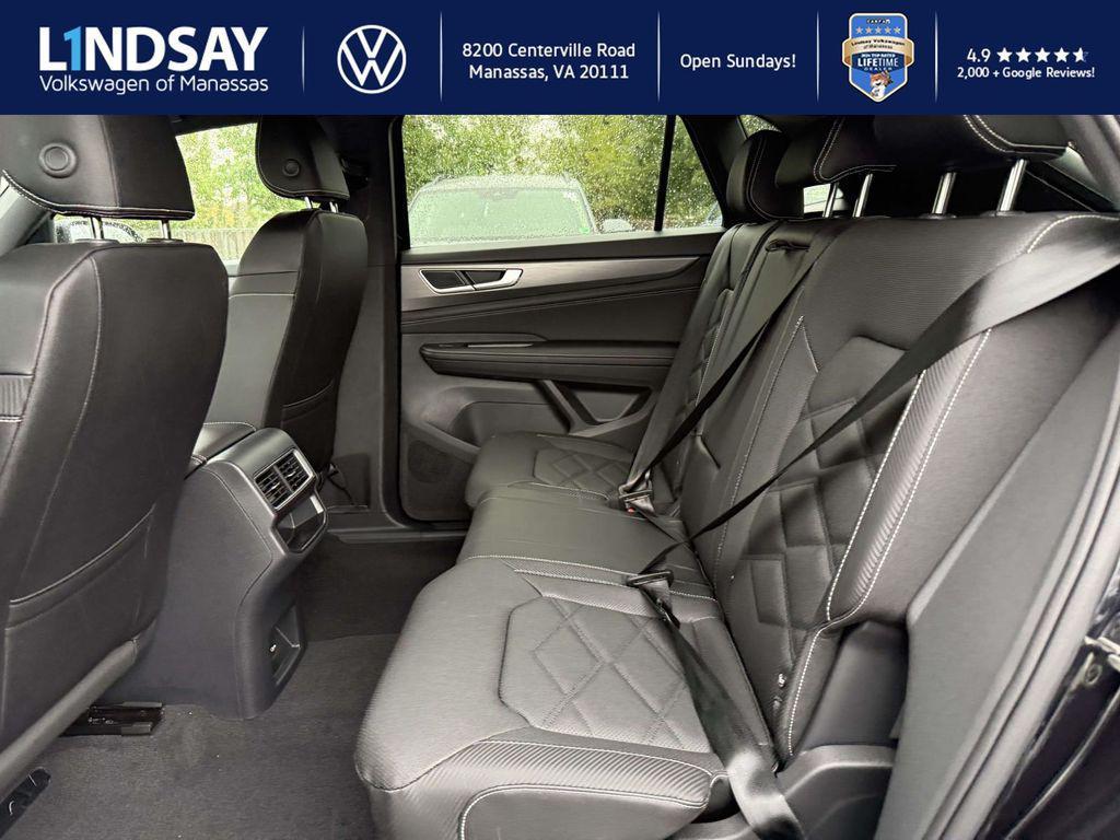 new 2026 Volkswagen Atlas Cross Sport car, priced at $40,276