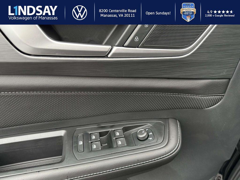 new 2026 Volkswagen Atlas Cross Sport car, priced at $40,276