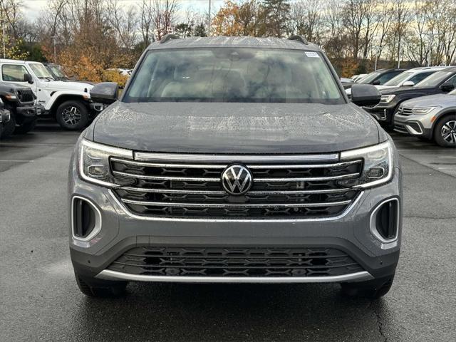 new 2025 Volkswagen Atlas car, priced at $42,621