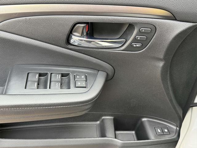 used 2022 Honda Pilot car, priced at $35,557