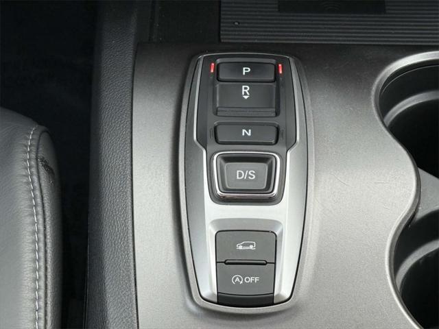 used 2022 Honda Pilot car, priced at $35,557