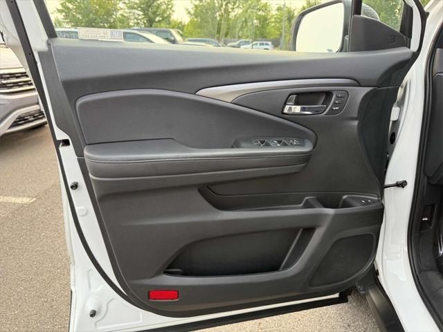 used 2022 Honda Pilot car, priced at $35,557