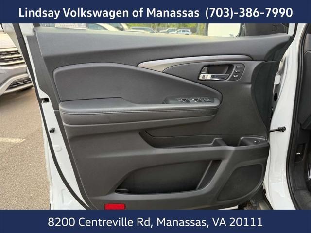 used 2022 Honda Pilot car, priced at $34,997