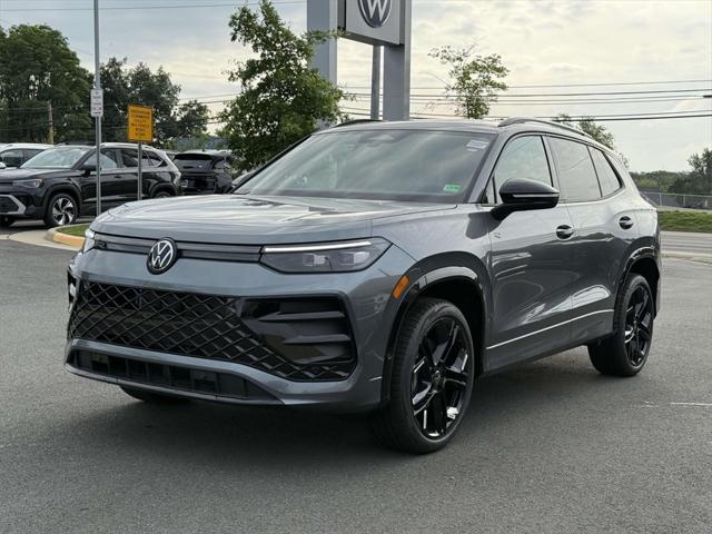 new 2025 Volkswagen Tiguan car, priced at $37,578