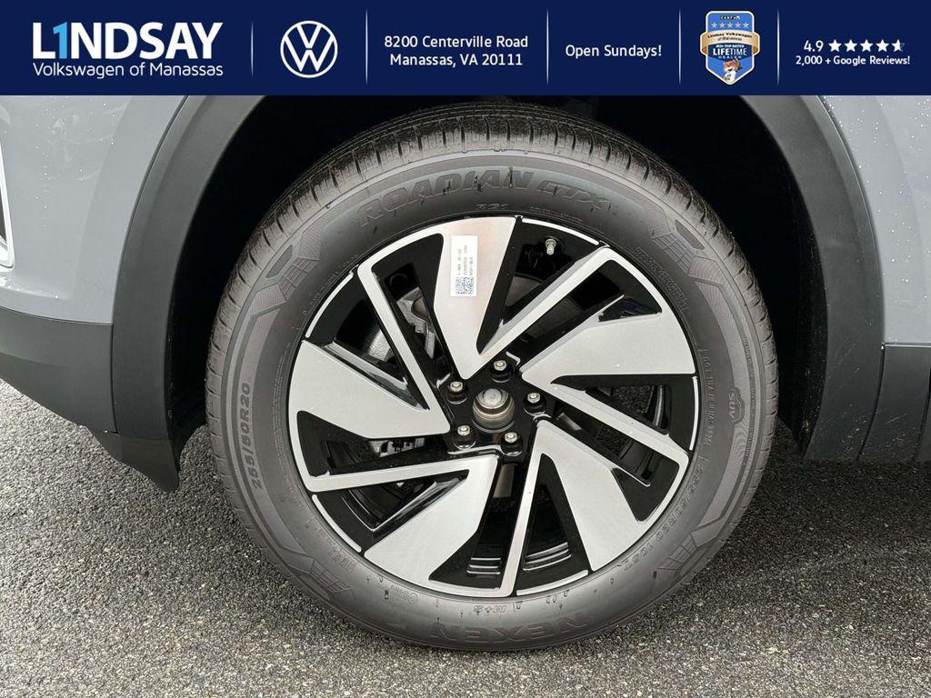 new 2026 Volkswagen Atlas car, priced at $46,017