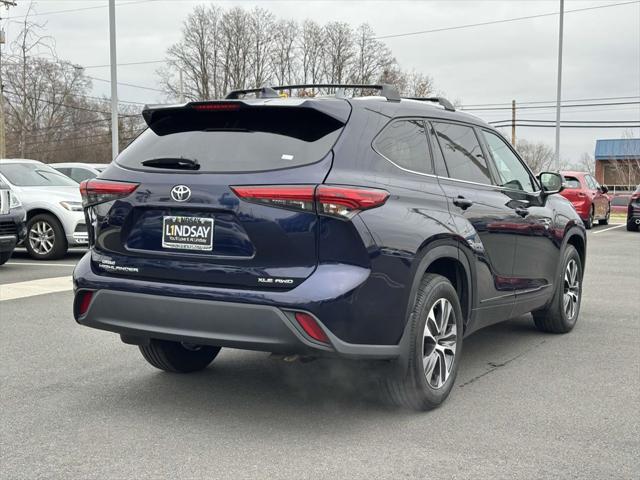 used 2022 Toyota Highlander car, priced at $29,777