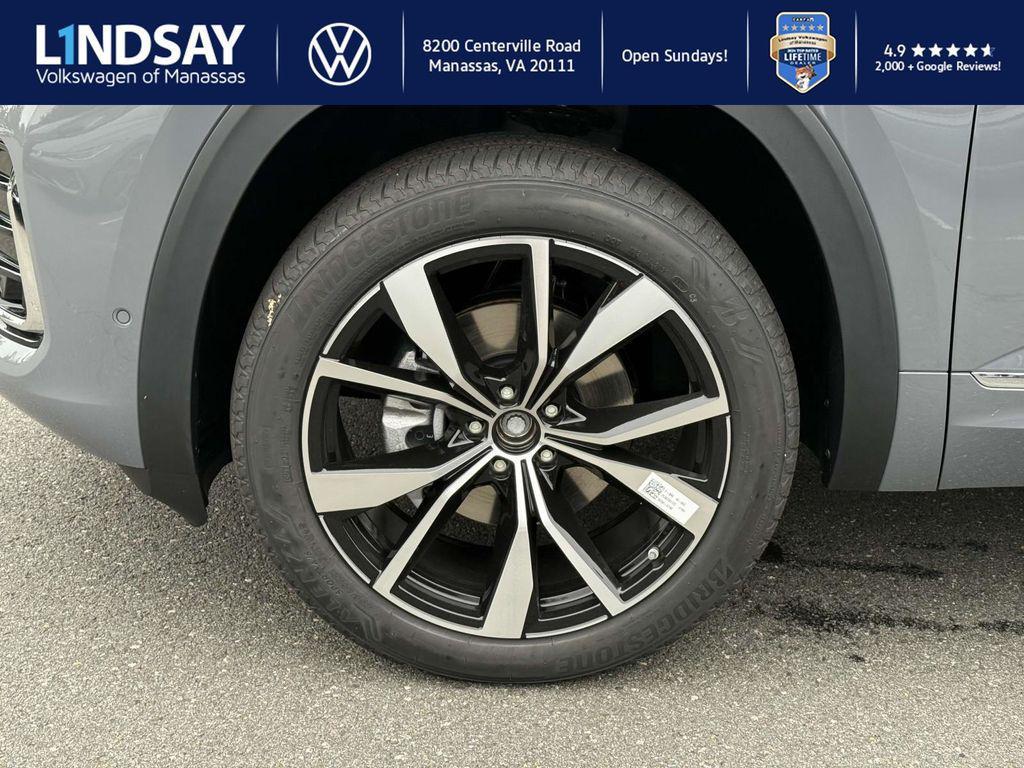 new 2026 Volkswagen Atlas Cross Sport car, priced at $54,054