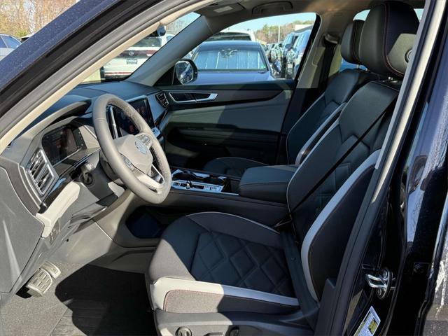 new 2025 Volkswagen Atlas car, priced at $44,784