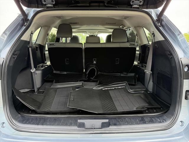 used 2020 Toyota Highlander Hybrid car, priced at $34,997