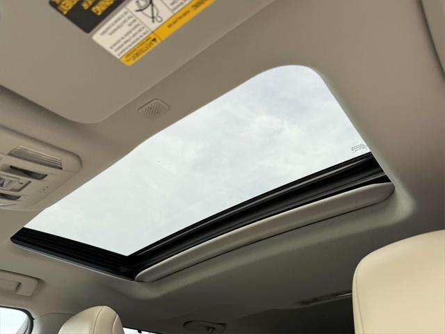 used 2022 Toyota Highlander car, priced at $37,997