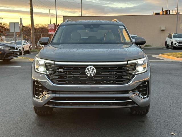 new 2025 Volkswagen Atlas car, priced at $52,017