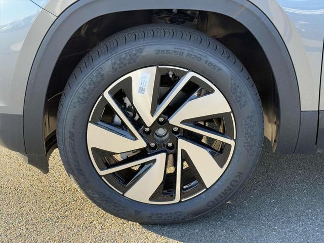new 2025 Volkswagen Atlas car, priced at $46,089
