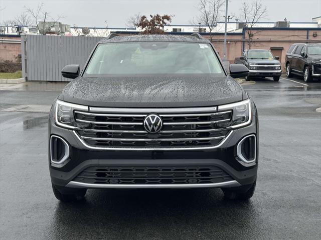 new 2025 Volkswagen Atlas car, priced at $45,058