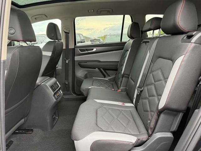 new 2025 Volkswagen Atlas car, priced at $44,594