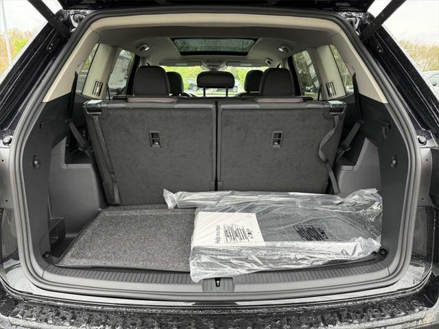 new 2025 Volkswagen Atlas car, priced at $44,594