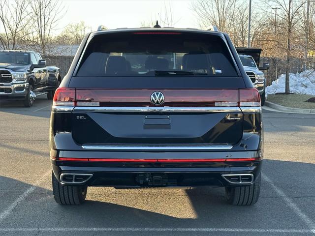 new 2025 Volkswagen Atlas car, priced at $51,428