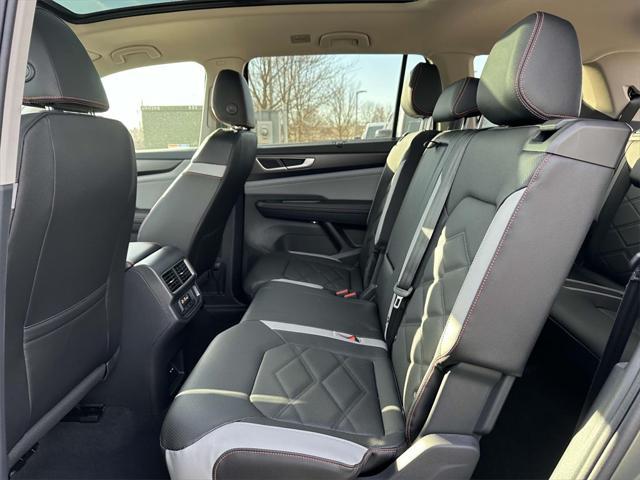 new 2025 Volkswagen Atlas car, priced at $45,094
