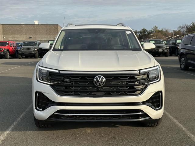 new 2025 Volkswagen Atlas car, priced at $52,183