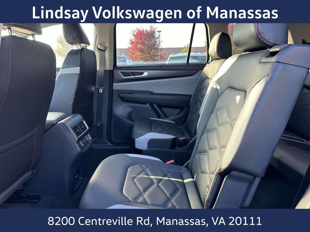new 2025 Volkswagen Atlas car, priced at $43,269