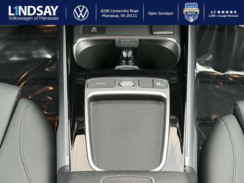used 2024 Mercedes-Benz GLB 250 car, priced at $33,997