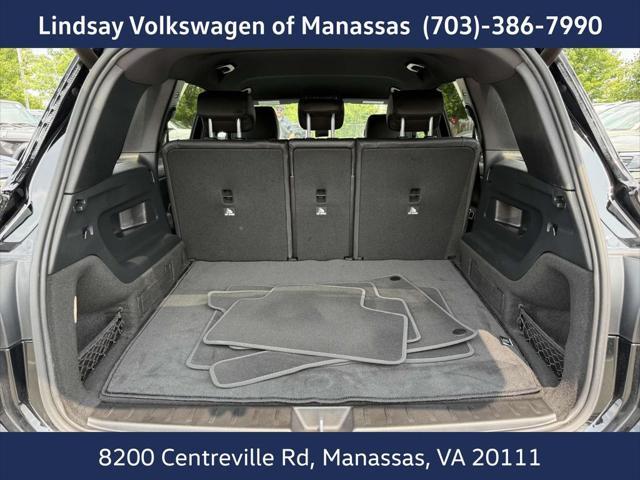 used 2024 Mercedes-Benz GLB 250 car, priced at $37,777