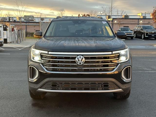 new 2025 Volkswagen Atlas car, priced at $41,182