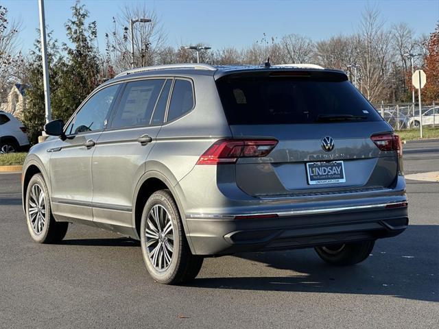 new 2024 Volkswagen Tiguan car, priced at $29,213