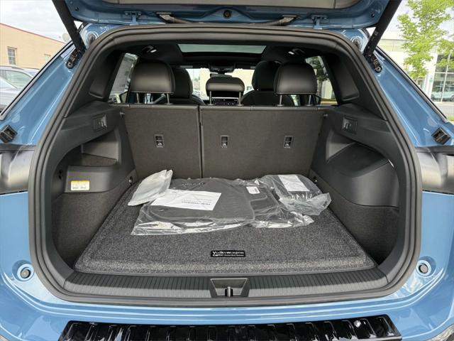 new 2025 Volkswagen Tiguan car, priced at $38,395