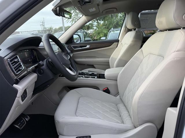 new 2025 Volkswagen Atlas car, priced at $53,478