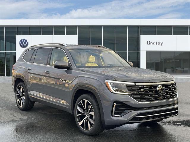 new 2025 Volkswagen Atlas car, priced at $52,758