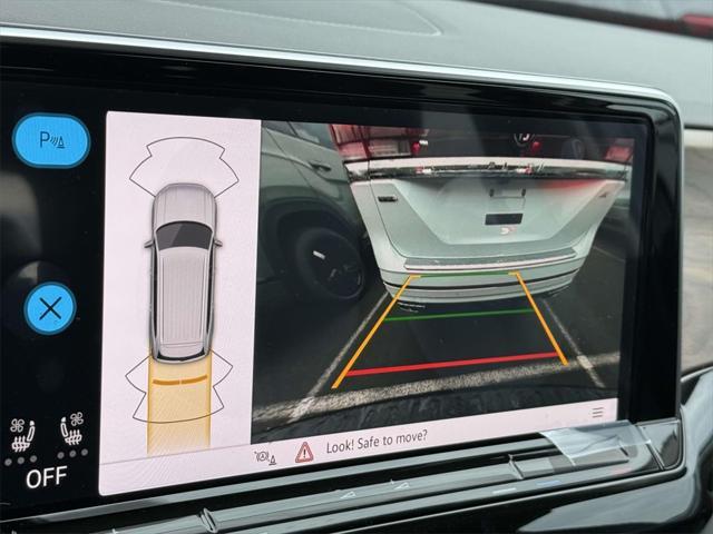 new 2025 Volkswagen Atlas car, priced at $42,460