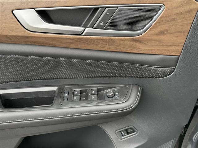 new 2025 Volkswagen Atlas car, priced at $42,460