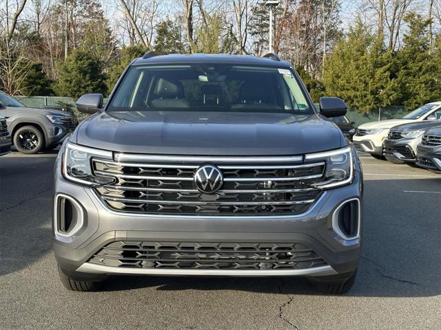 new 2025 Volkswagen Atlas car, priced at $37,978