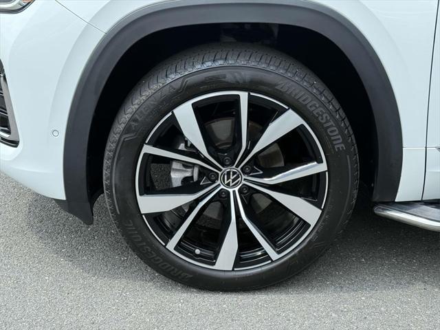 used 2024 Volkswagen Atlas car, priced at $45,997