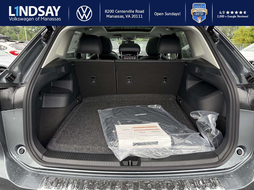 new 2025 Volkswagen Tiguan car, priced at $33,328