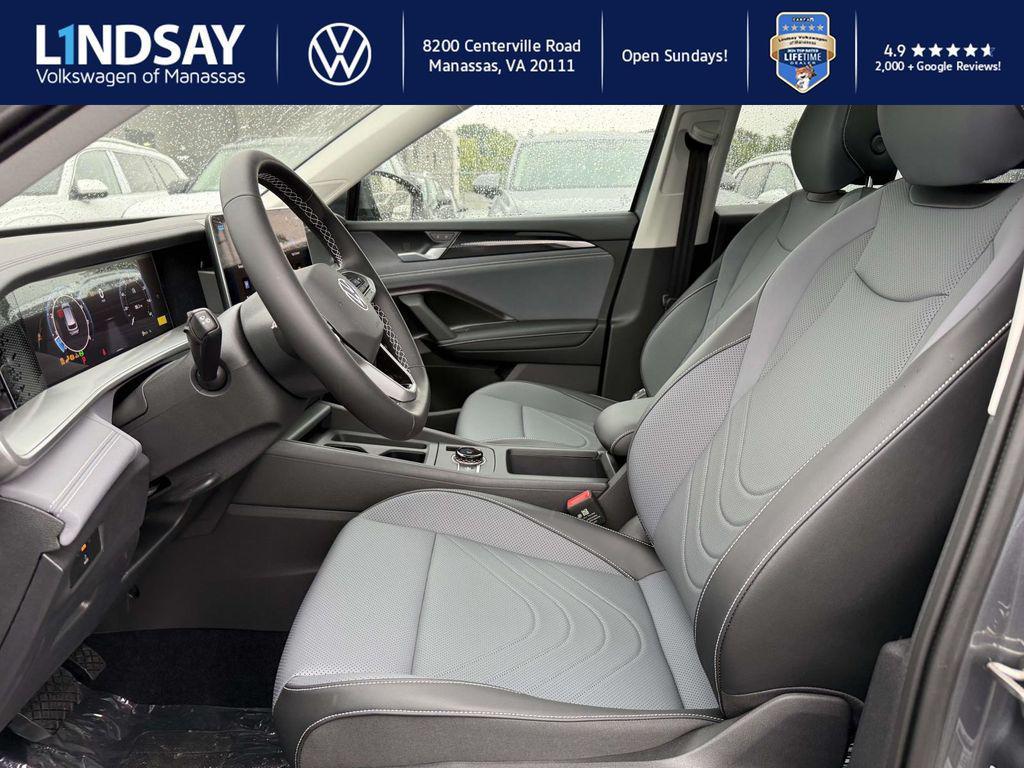 new 2025 Volkswagen Tiguan car, priced at $33,328