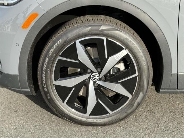 new 2025 Volkswagen ID.4 car, priced at $49,347