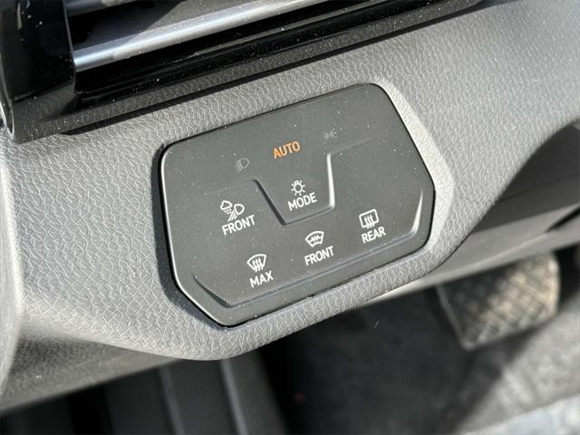 new 2025 Volkswagen ID.4 car, priced at $49,347