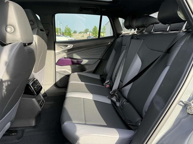 new 2025 Volkswagen ID.4 car, priced at $49,347