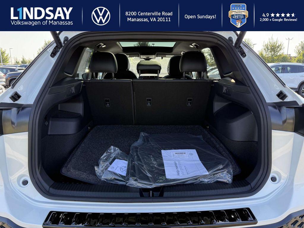 new 2025 Volkswagen Tiguan car, priced at $33,895