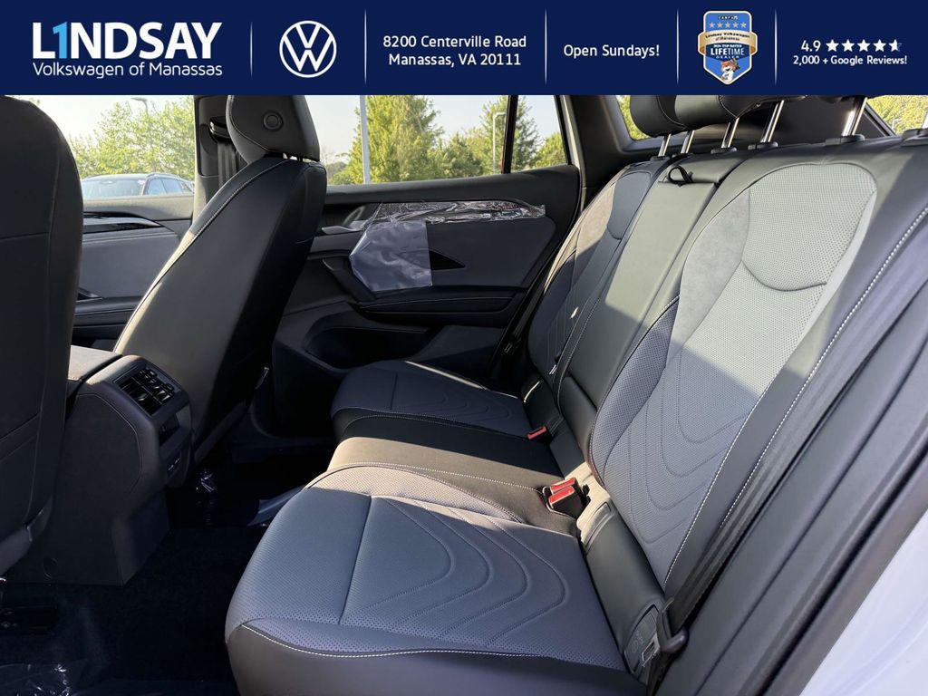 new 2025 Volkswagen Tiguan car, priced at $33,895