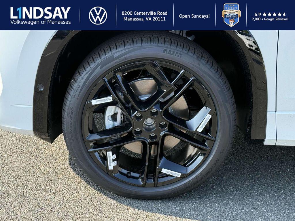 new 2025 Volkswagen Tiguan car, priced at $33,895